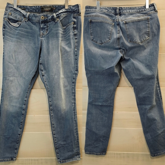 {12R} TORRID Skinny Style Blue Denim Jeans Stretchy - Picture 1 of 11